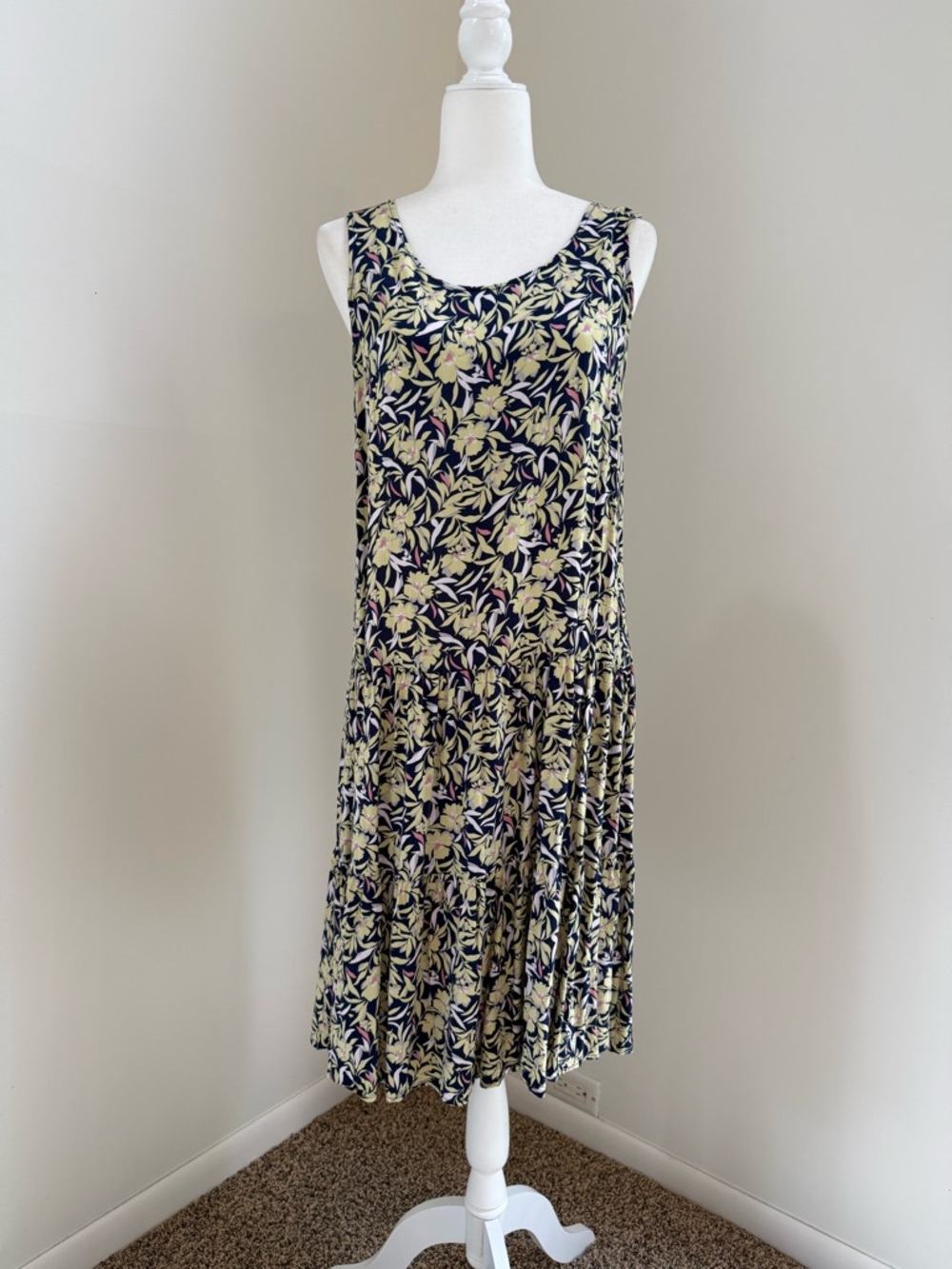 Uniqlo Navy and Cream Floral Sleeveless Tiered Midi Dress